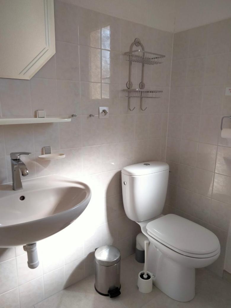 Holiday home Maison 4 A 6 Pers Quartier Calme Confort Aigues-Mortes